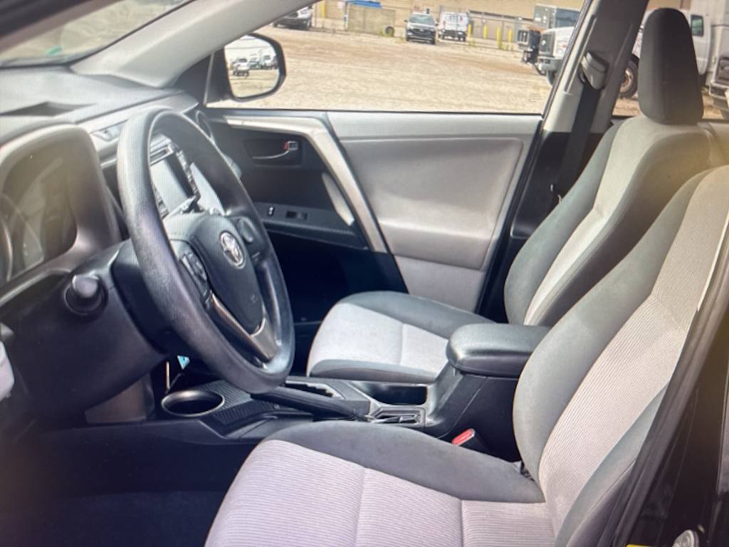 Thumbnail: 2013 Toyota RAV4 - 9