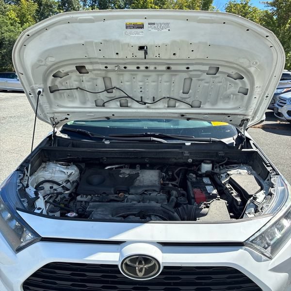 Thumbnail: 2019 Toyota RAV4 - 7