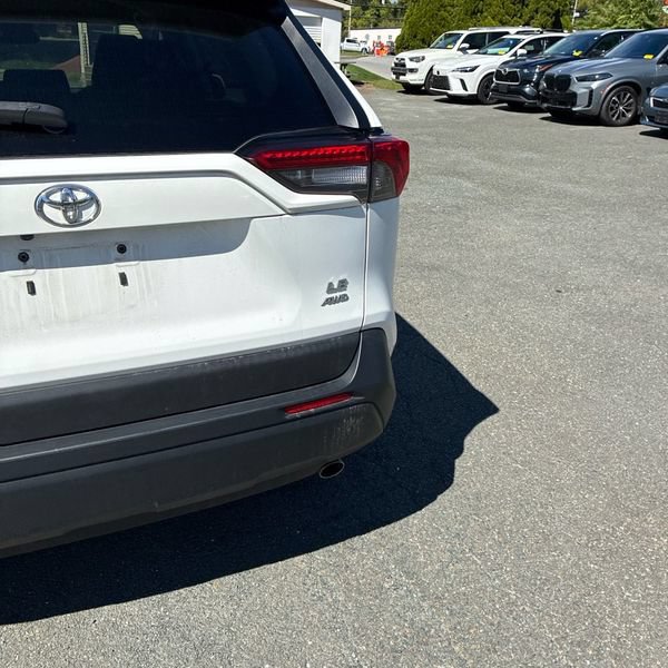 Thumbnail: 2019 Toyota RAV4 - 23