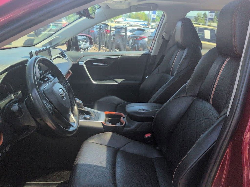 Thumbnail: 2019 Toyota RAV4 - 11