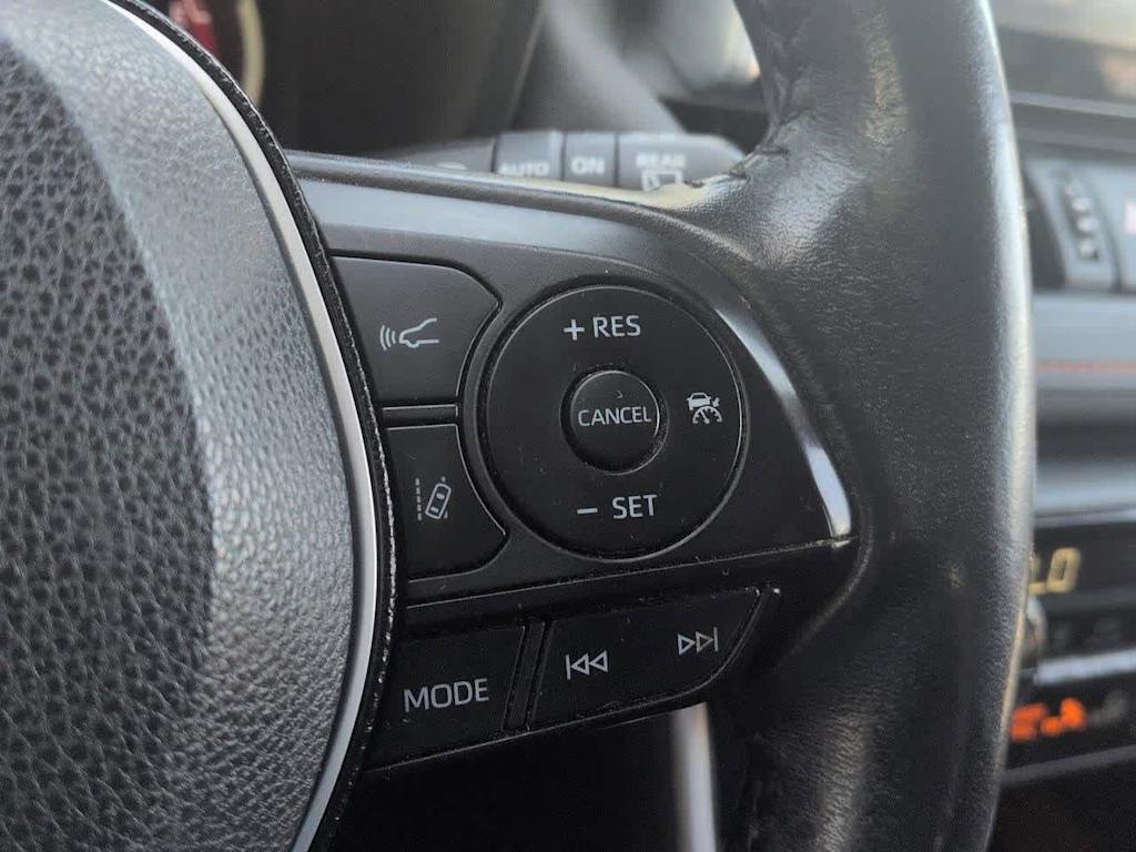 Thumbnail: 2019 Toyota RAV4 - 32