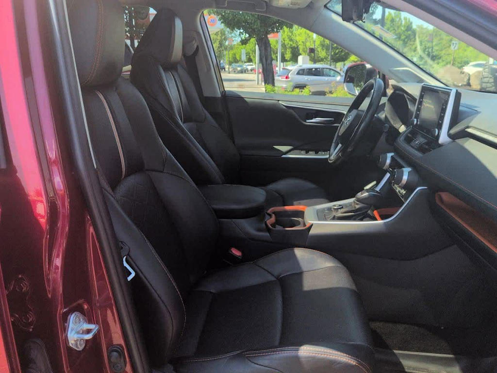 Thumbnail: 2019 Toyota RAV4 - 12