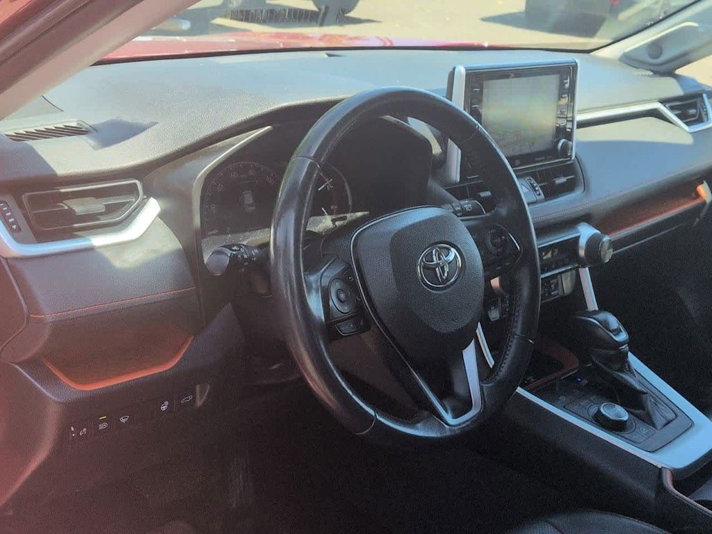 Thumbnail: 2019 Toyota RAV4 - 2