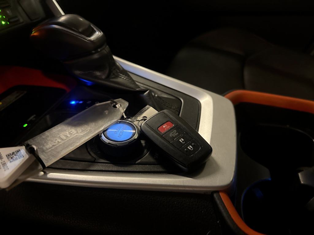 Thumbnail: 2019 Toyota RAV4 - 4