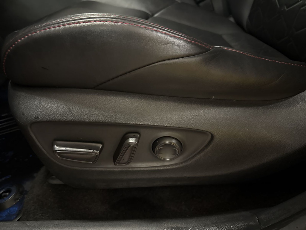 Thumbnail: 2020 Toyota RAV4 - 24