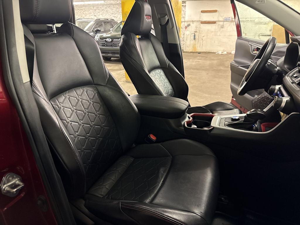 Thumbnail: 2020 Toyota RAV4 - 29