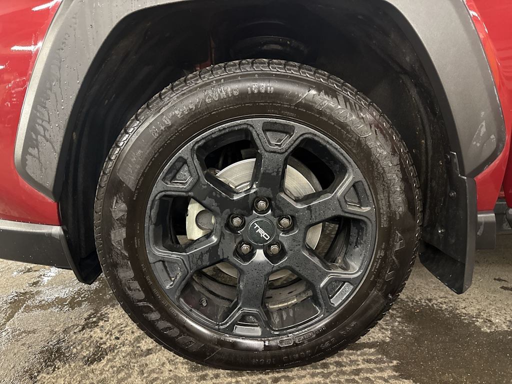 Thumbnail: 2020 Toyota RAV4 - 7