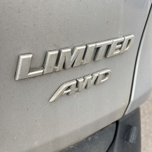 Thumbnail: 2019 Toyota RAV4 - 7