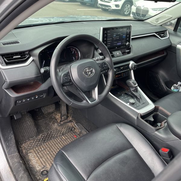 Thumbnail: 2019 Toyota RAV4 - 2