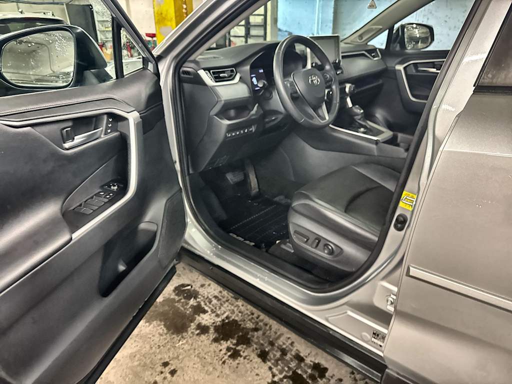 Thumbnail: 2019 Toyota RAV4 - 24