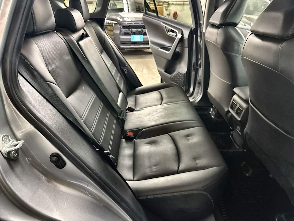 Thumbnail: 2019 Toyota RAV4 - 12