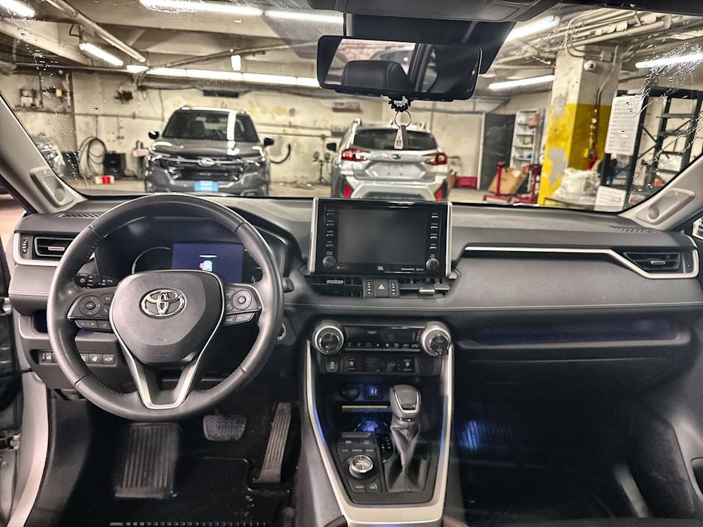 Thumbnail: 2019 Toyota RAV4 - 2