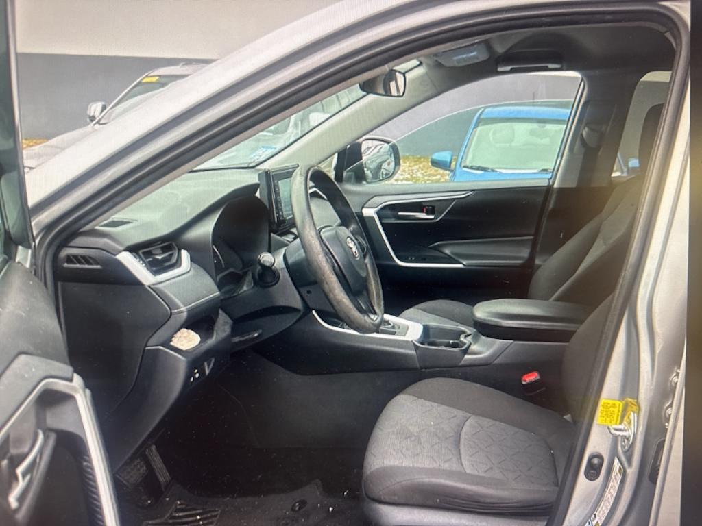 Thumbnail: 2020 Toyota RAV4 - 8