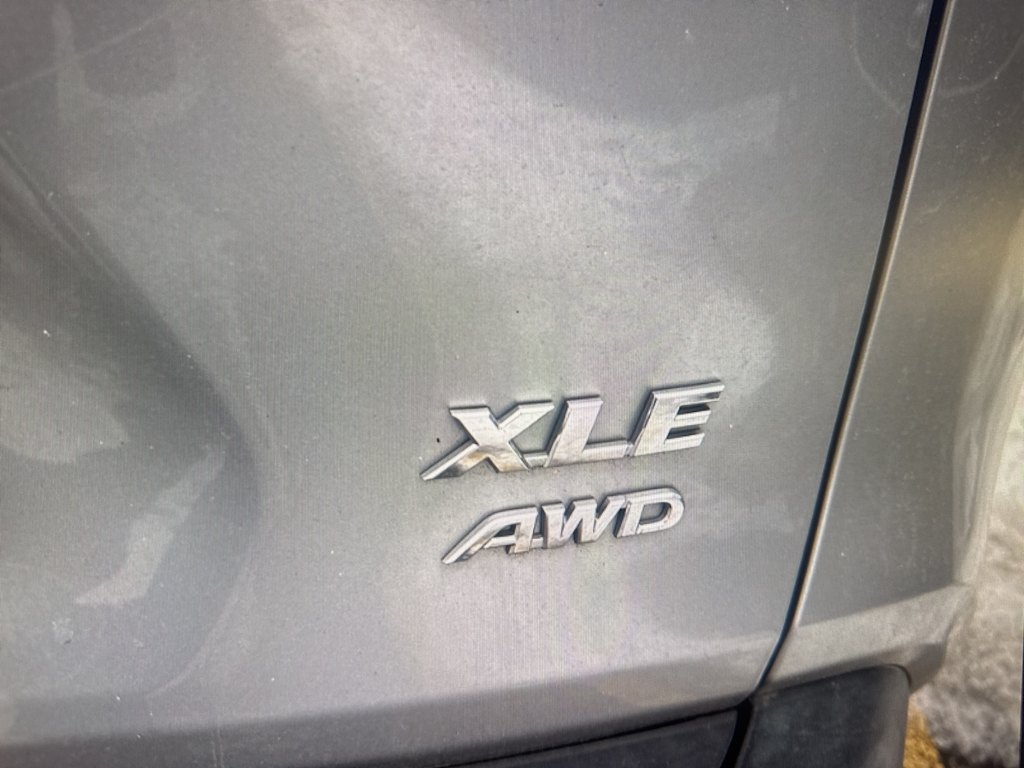 Thumbnail: 2020 Toyota RAV4 - 7