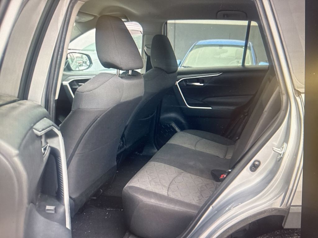 Thumbnail: 2020 Toyota RAV4 - 10