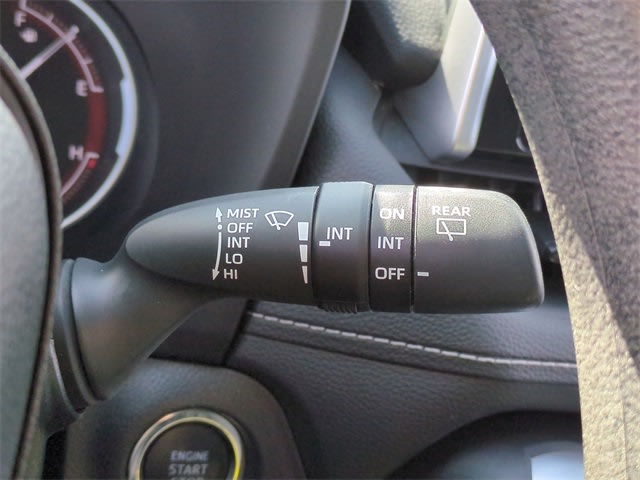 2024 Toyota RAV4 XLE 32