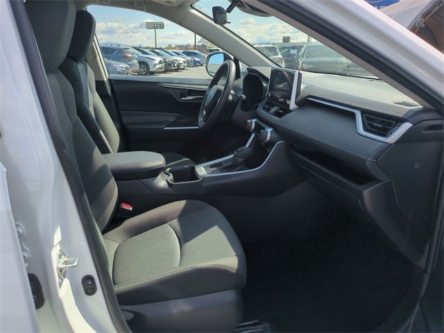 2024 Toyota RAV4 XLE 12