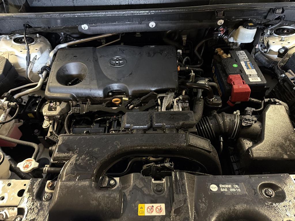 Thumbnail: 2019 Toyota RAV4 - 8