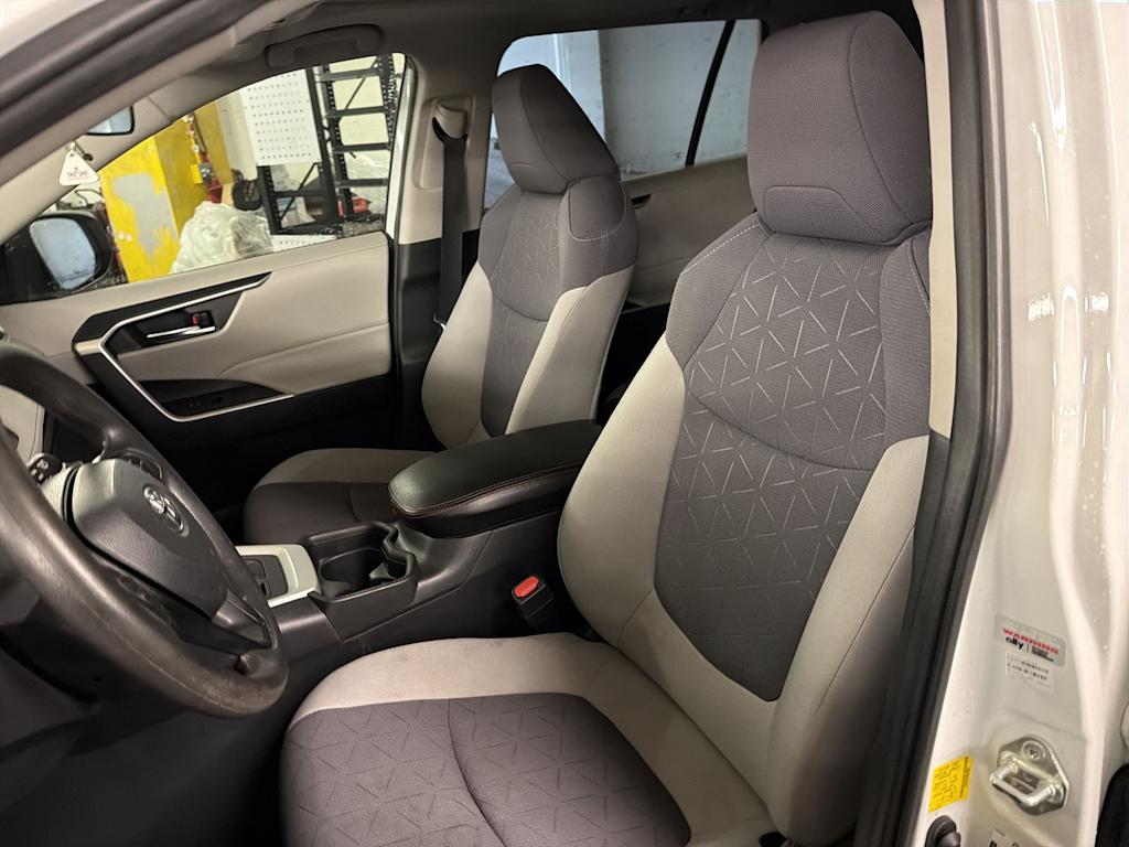 Thumbnail: 2019 Toyota RAV4 - 11