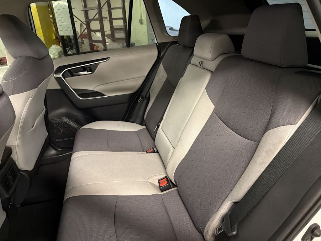 Thumbnail: 2019 Toyota RAV4 - 25