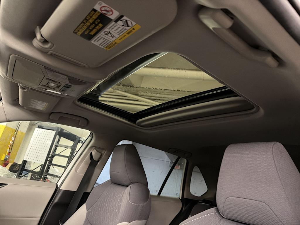 Thumbnail: 2019 Toyota RAV4 - 24