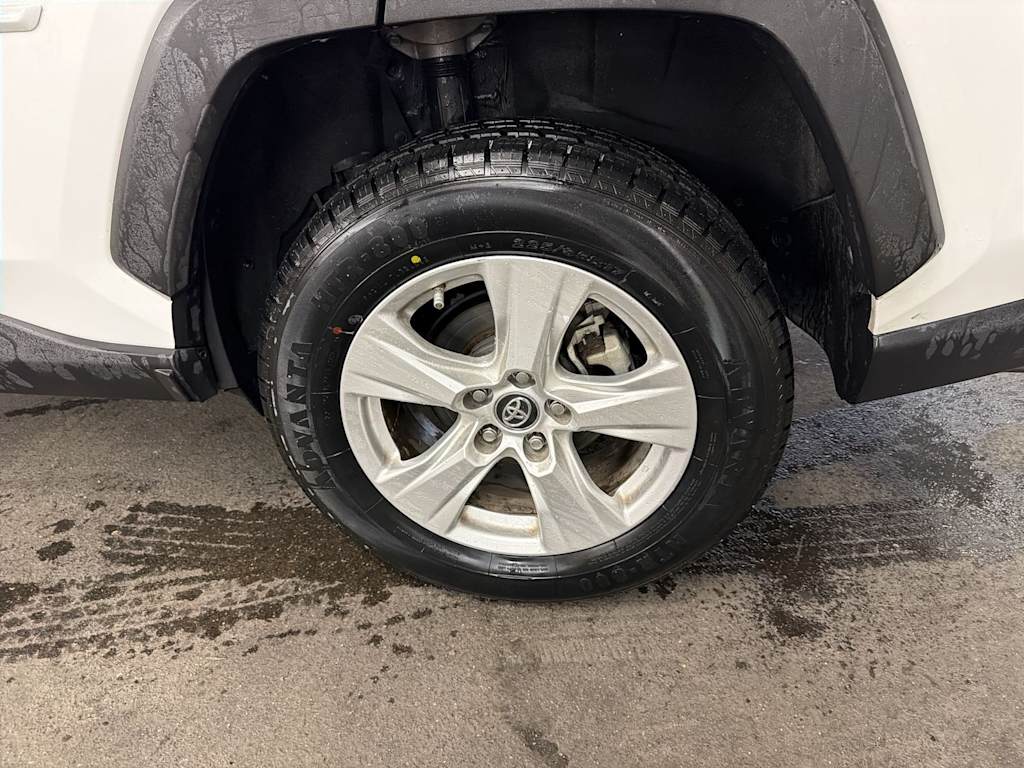Thumbnail: 2019 Toyota RAV4 - 7