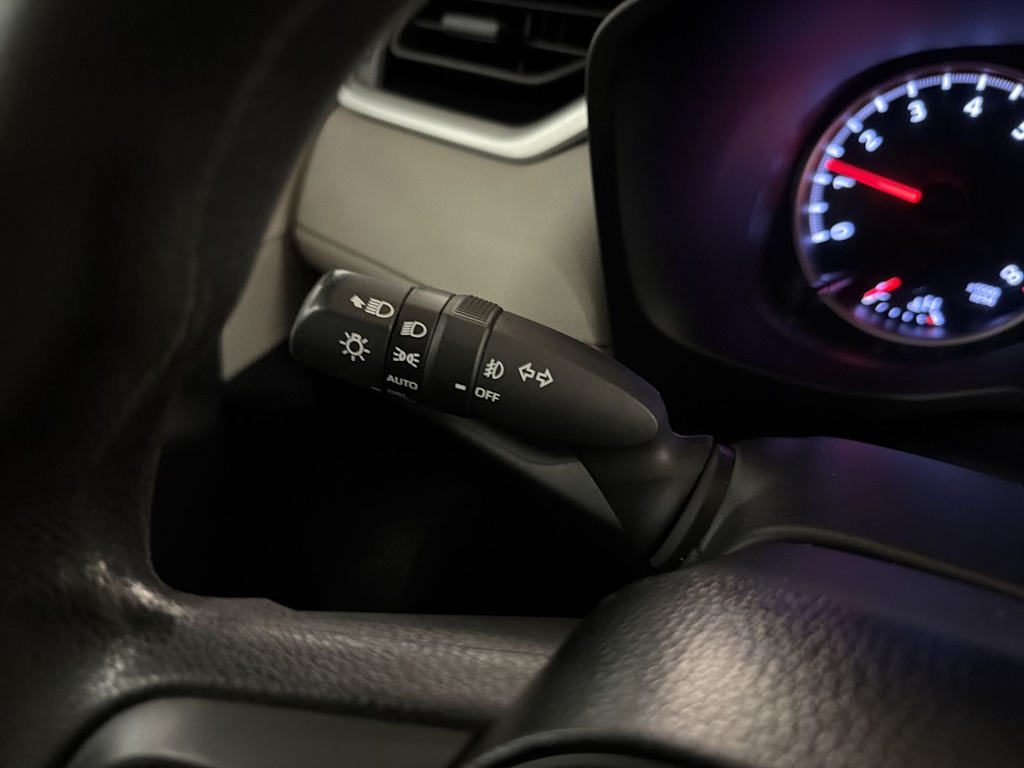 Thumbnail: 2019 Toyota RAV4 - 31