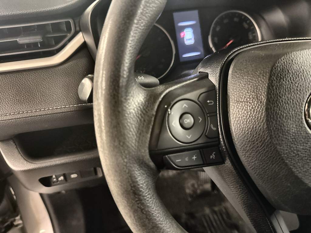 Thumbnail: 2021 Toyota RAV4 - 30