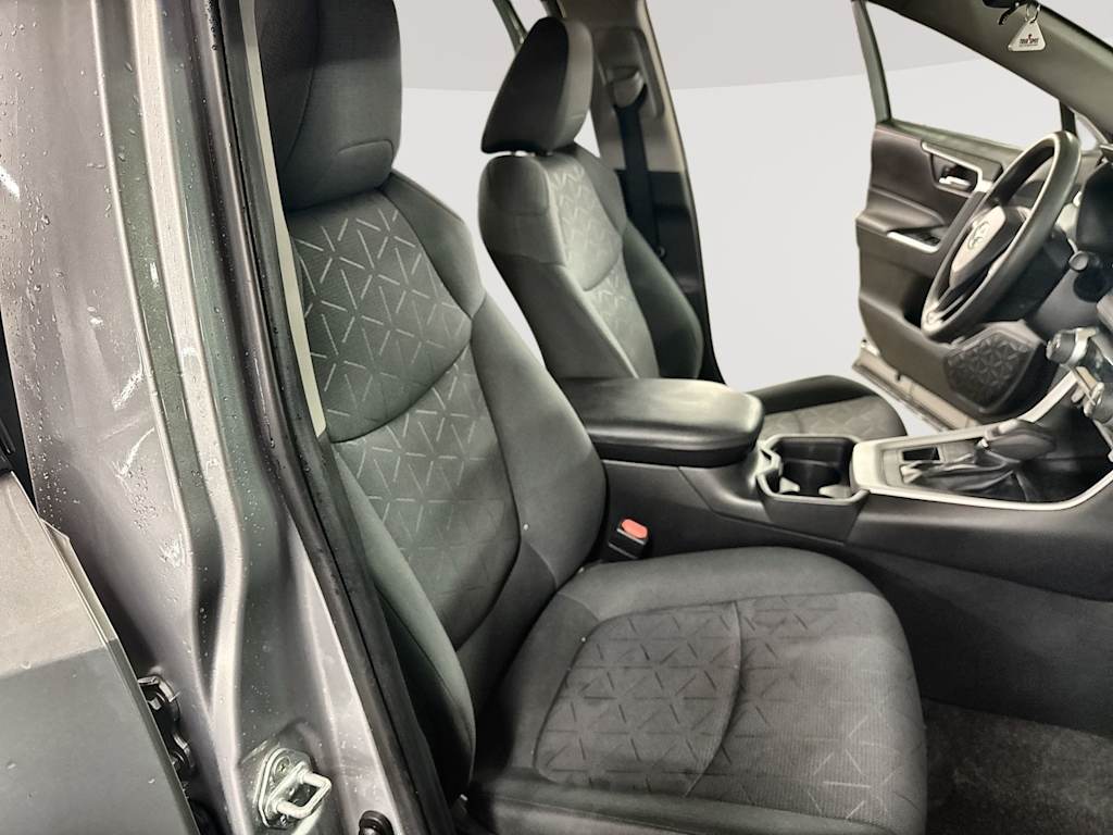 Thumbnail: 2021 Toyota RAV4 - 12