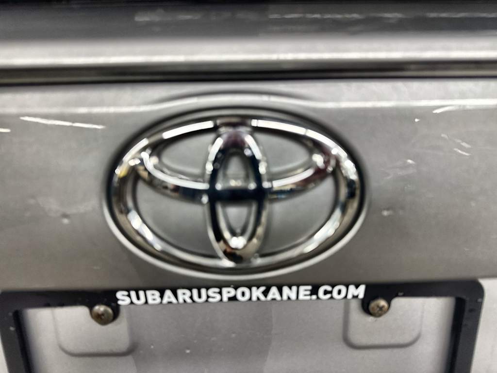 Thumbnail: 2021 Toyota RAV4 - 7