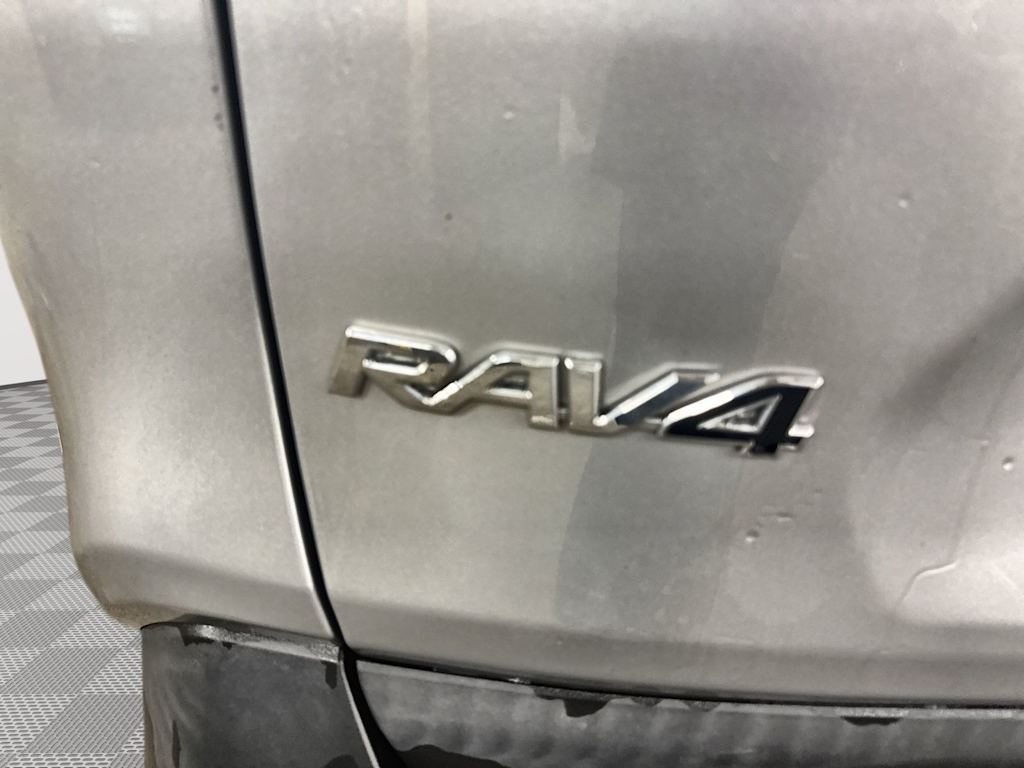 Thumbnail: 2021 Toyota RAV4 - 26