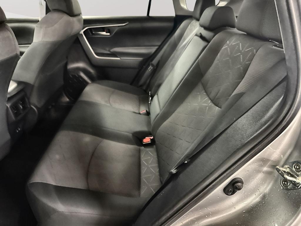 Thumbnail: 2021 Toyota RAV4 - 28