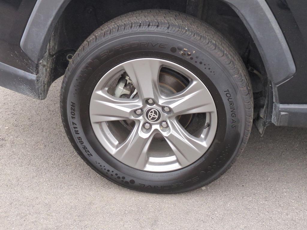 Thumbnail: 2024 Toyota RAV4 - 8