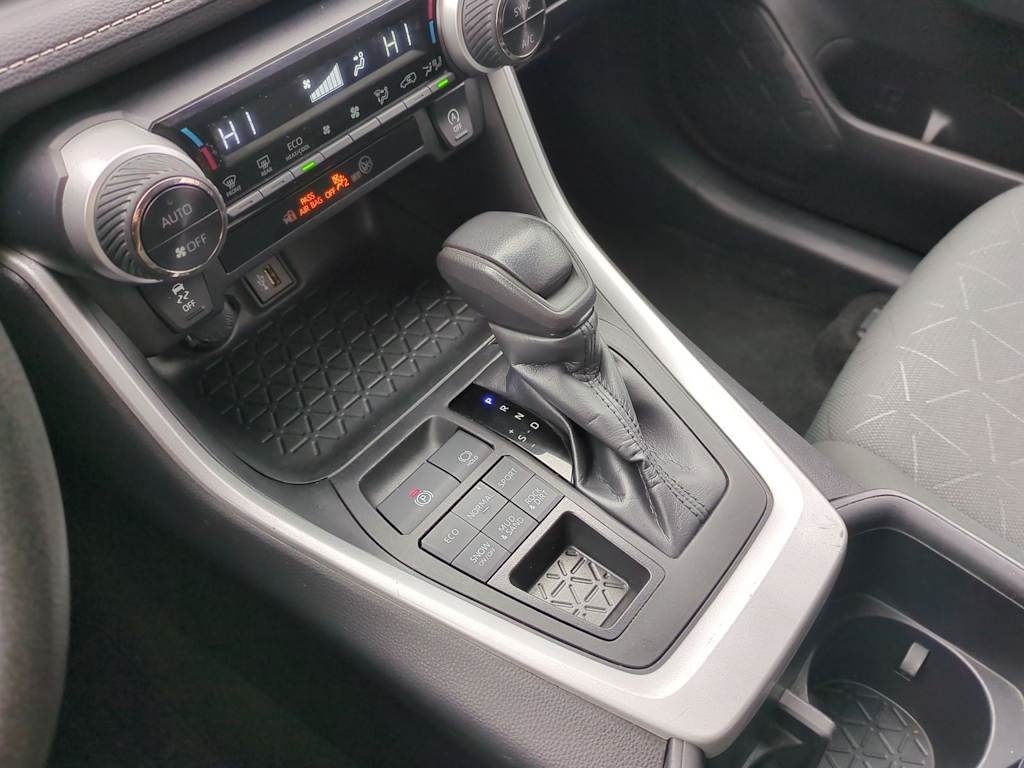 Thumbnail: 2024 Toyota RAV4 - 16