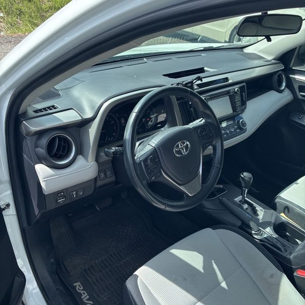 Thumbnail: 2018 Toyota RAV4 - 2