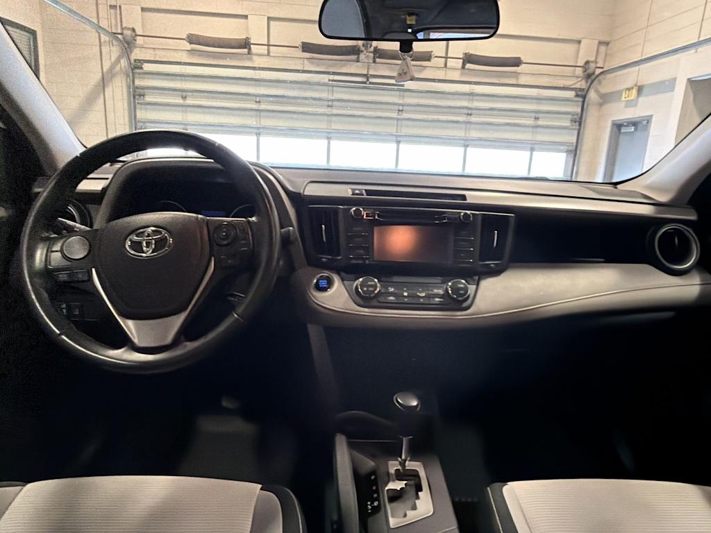 Thumbnail: 2018 Toyota RAV4 - 2