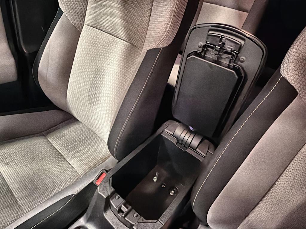 Thumbnail: 2018 Toyota RAV4 - 34