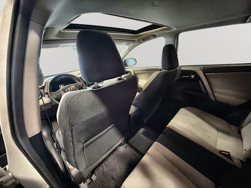 Thumbnail: 2018 Toyota RAV4 - 13