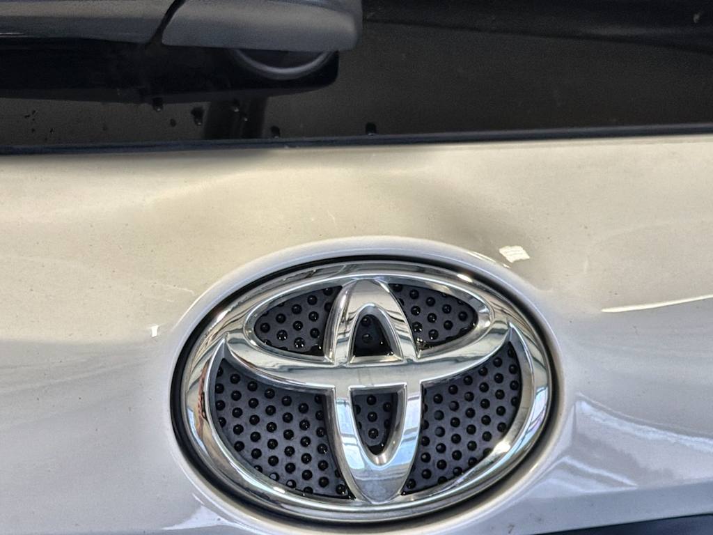 Thumbnail: 2018 Toyota RAV4 - 7
