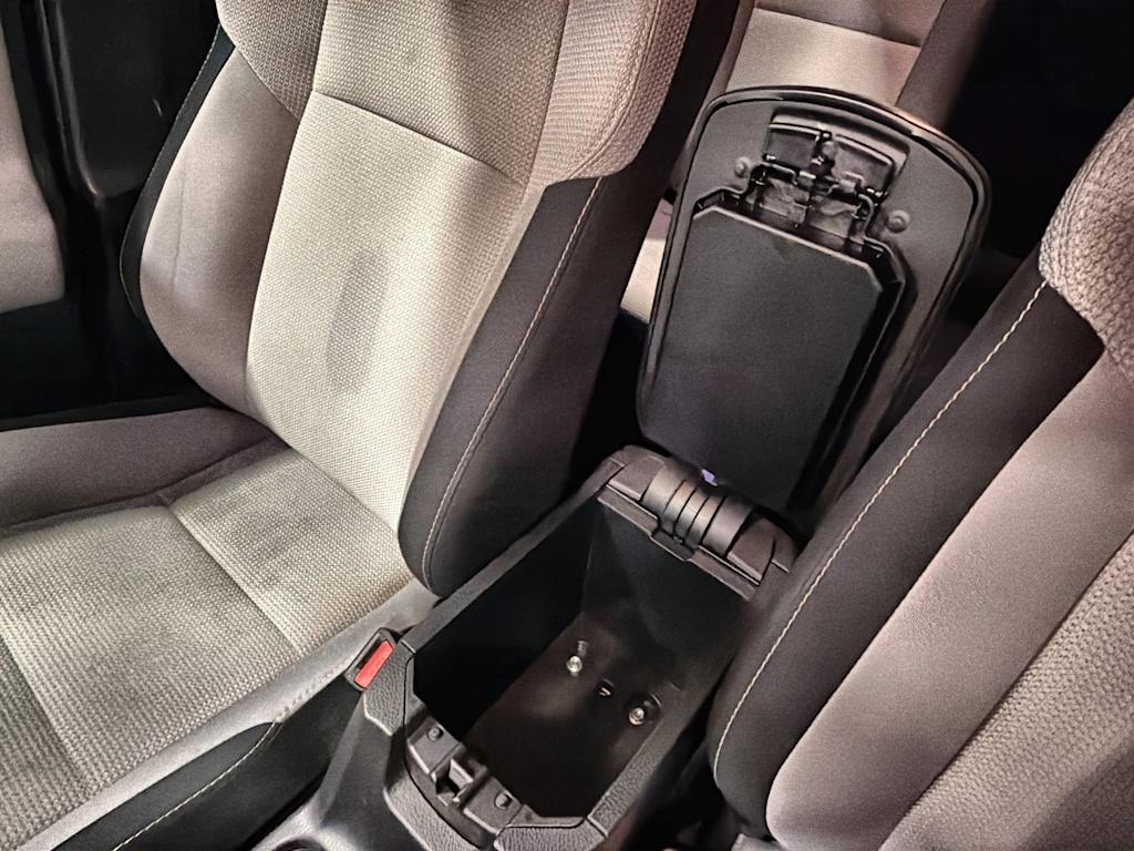 Thumbnail: 2018 Toyota RAV4 - 34