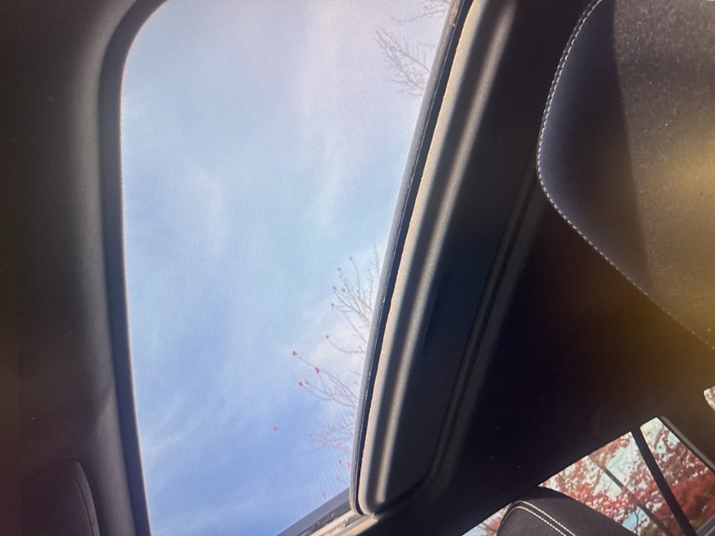 Thumbnail: 2018 Toyota RAV4 - 19