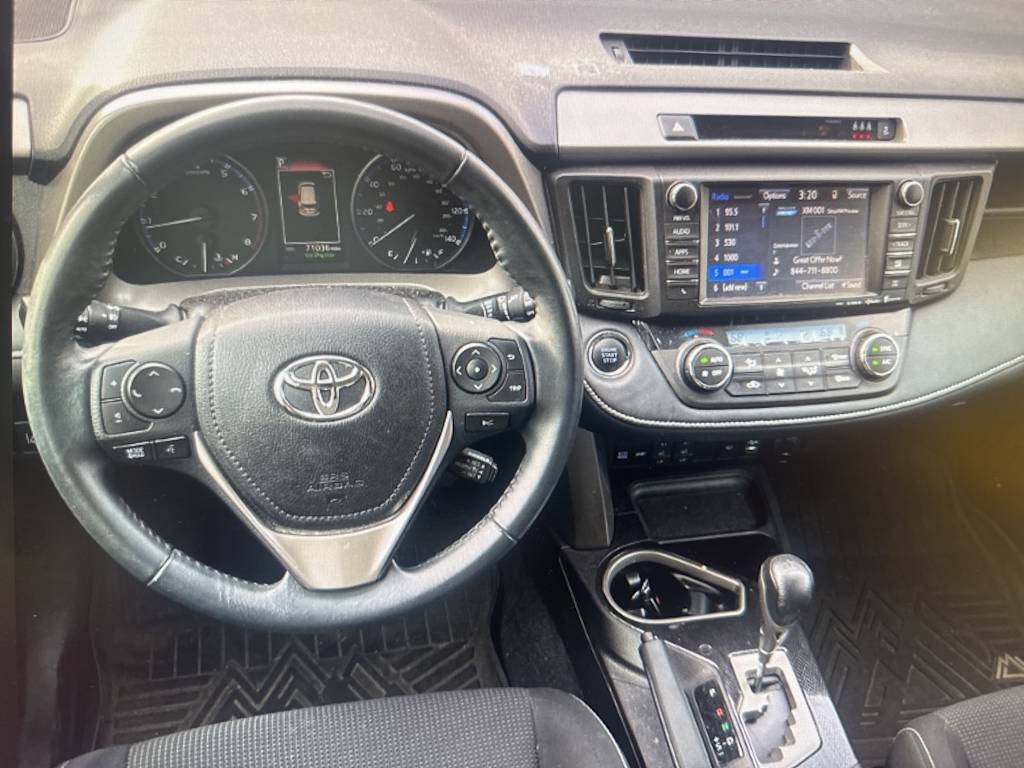 Thumbnail: 2018 Toyota RAV4 - 2