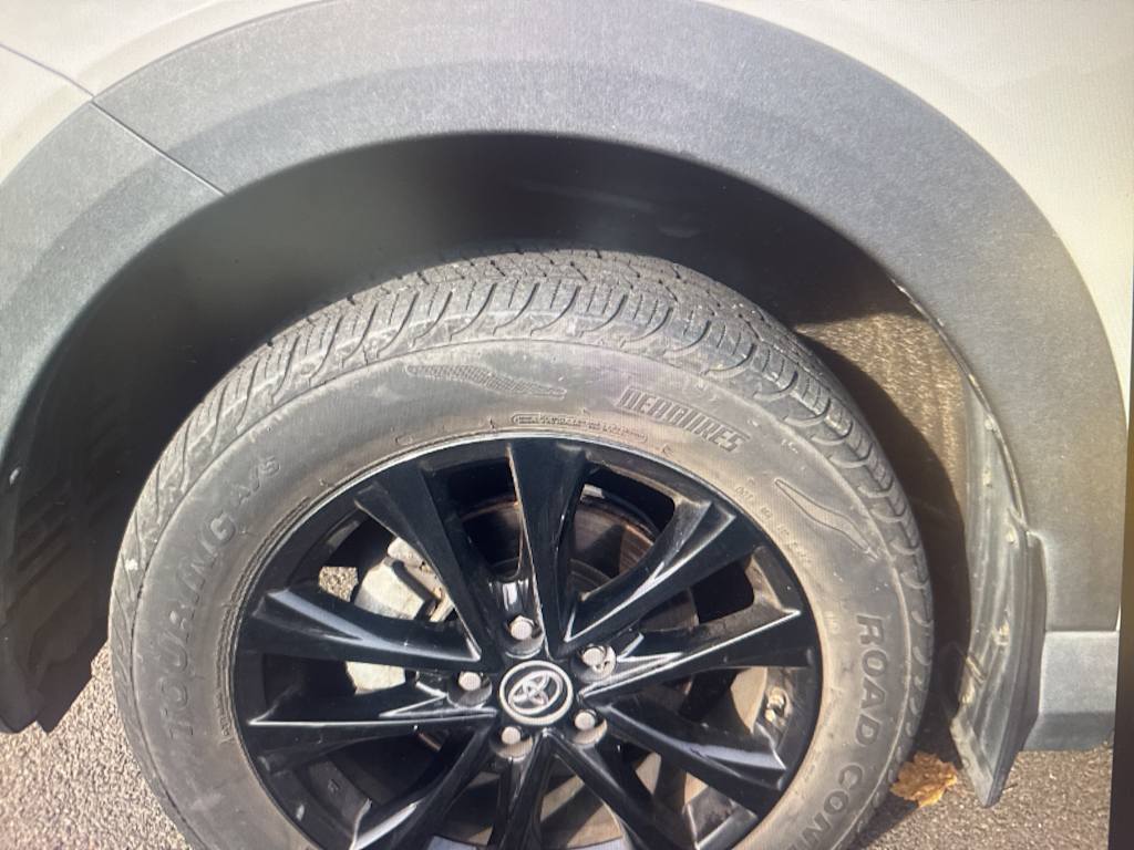 Thumbnail: 2018 Toyota RAV4 - 7