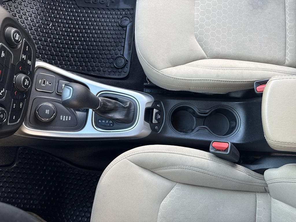 Thumbnail: 2018 Jeep Compass - 15