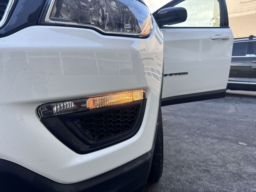 Thumbnail: 2018 Jeep Compass - 7