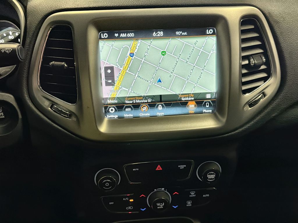 Thumbnail: 2018 Jeep Compass - 14