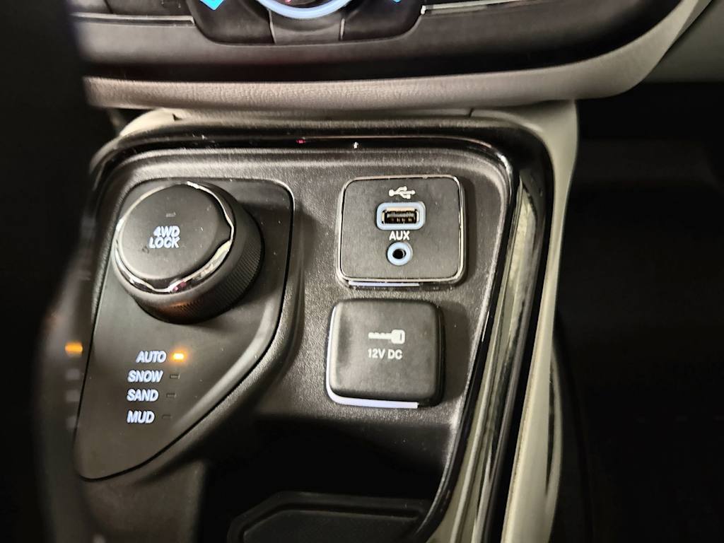 Thumbnail: 2018 Jeep Compass - 32