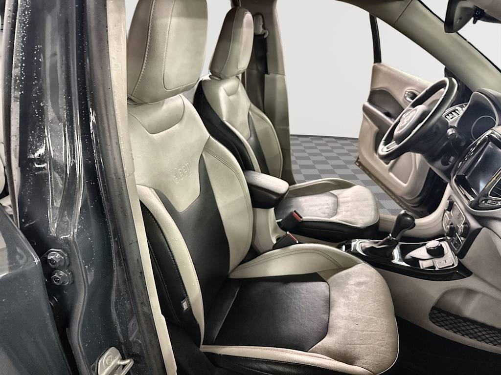 Thumbnail: 2018 Jeep Compass - 29