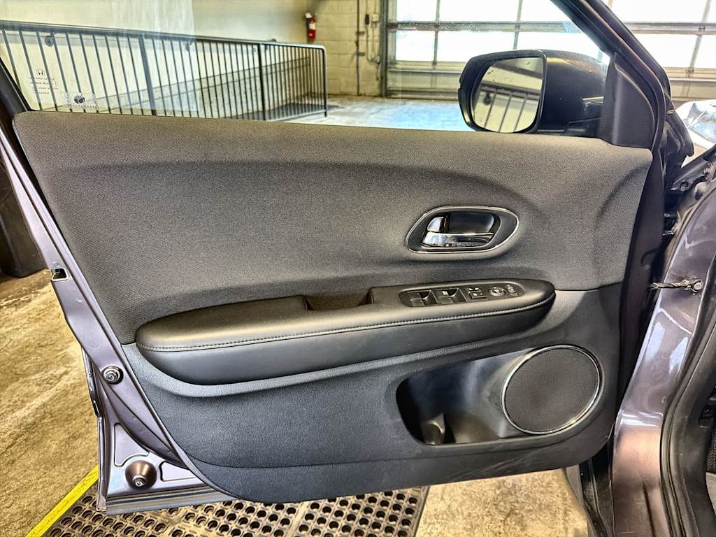 Thumbnail: 2019 Honda HR-V - 25