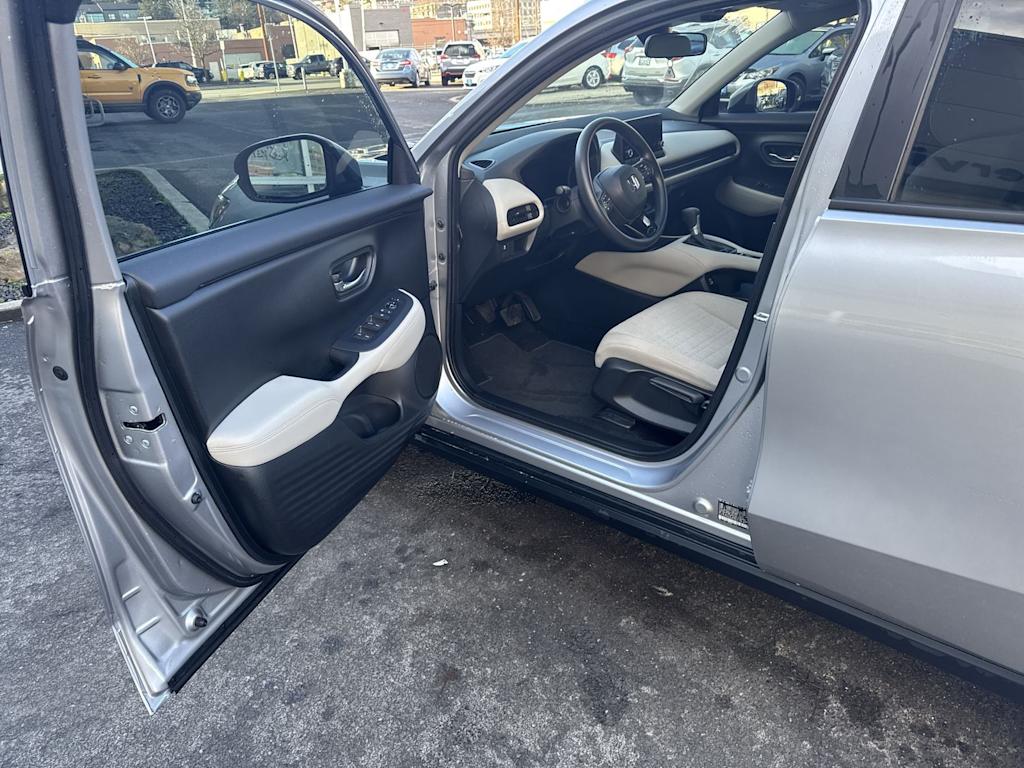 Thumbnail: 2023 Honda HR-V - 23